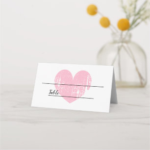 Cartes de place pliées vintages avec coeur rose pâ