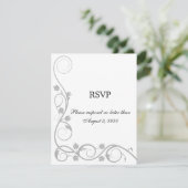 Cartes de réponse RSVP avec des volutes argentées (Debout devant)