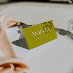 Cartes de table de mariage vert armée minimaliste