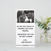 Cartes de templates d'annonce de fiançailles décon (Debout devant)