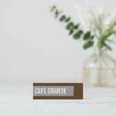 cartes de visite > café grand [chocolat : gris] (Debout devant)