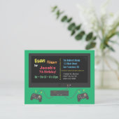 Cartes d'invitation à une soirée jeux vidéo à la t (Debout devant)