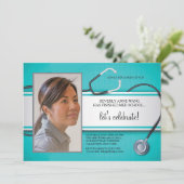 Cartes d'invitation avec stéthoscope (Debout devant)