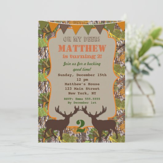 Cartes d'invitation camouflage pour fête d'anniver (Debout devant)