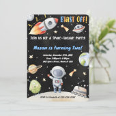 Cartes d'invitation d'anniversaire dans l'espace (Debout devant)