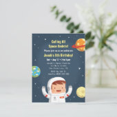 Cartes d'invitation d'anniversaire pour les garçon (Debout devant)