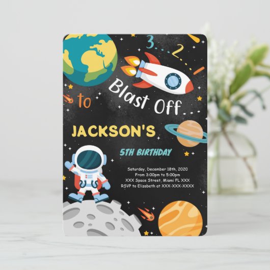 Cartes d'invitation d'anniversaire Space Boy (Debout devant)