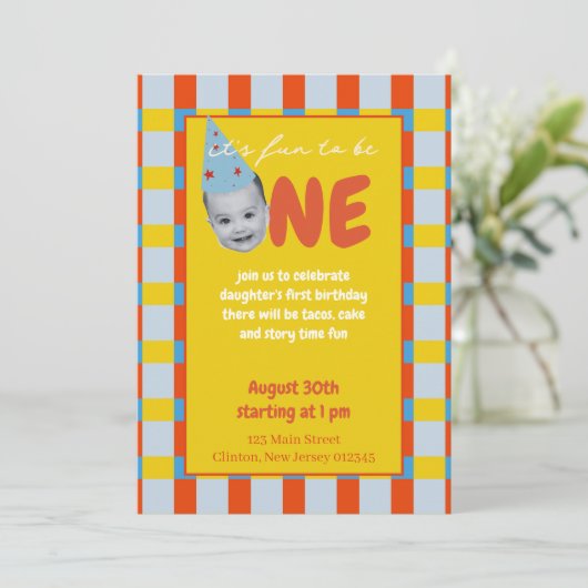 Cartes d'invitation Fun to be One (Debout devant)