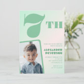 Cartes d'invitation garçon 7 ans avec dégradé vert (Debout devant)