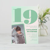 Cartes d'invitation pour 19 ans avec dégradé vert  (Debout devant)