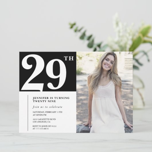 Cartes d'invitation pour 29e anniversaire avec pho (Debout devant)