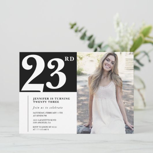 Cartes d'invitation pour les 23 ans de Black Chic (Debout devant)