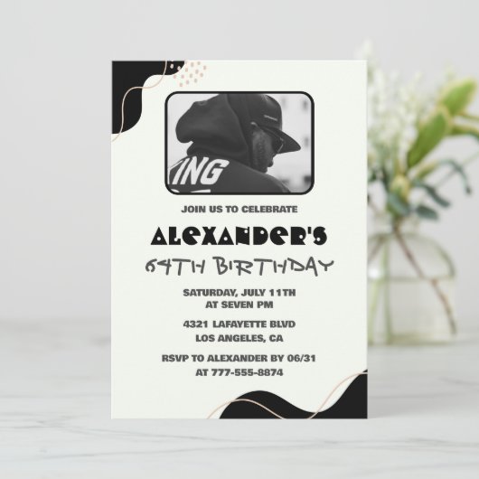 Cartes d'invitation pour les 64 ans Hommes Simple (Debout devant)