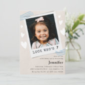 Cartes d'invitation pour un 7ème anniversaire (Debout devant)