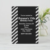 Cartes d'invitation pour une fête d'anniversaire c (Debout devant)