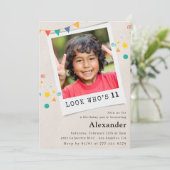 Cartes d'invitation simples pour 11 ans avec photo (Debout devant)