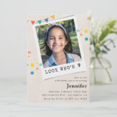 Cartes d'invitation simples pour 9 ans Fille Orang (Debout devant)