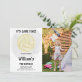 Cartes d'invitation Volleyball avec photo (Debout devant)