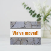 Cartes postales animées avec fond de mur en pierre (Debout devant)