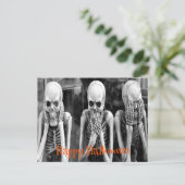 Cartes postales d'Halloween de squelettes drôles e (Debout devant)