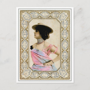 Cartes postales encadrées par l'attitude de la fem