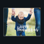 Cartes postales heureuses de photo d'étoile de<br><div class="desc">Les cartes postales heureuses élégantes et mignonnes de photo de vacances d'étoile de David de Hanoukka sont parfaites pour tous vos amis et famille cette saison des vacances. Customisez le texte avec votre nom de famille et l'année et permutez l'image pour une photo de vos enfants, d'animal familier, ou de...</div>