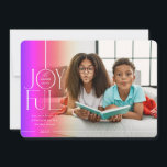 Cartes Pour Fêtes Annuelles 2023 FAMILY PHOTO élégant type moderne arc-en-ciel<br><div class="desc">par kat massard >>> WWW.SIMPLYSWEETPAPERIE.COM <<< Un design de carte élégant avec la citation "JOYFUL" avec un style de script élégant combiné à la typographie serif, et couleur simple sur le côté arrière, vous donnant l'occasion d'écrire à la main un message personnel. Avec une photo en forme de carré à...</div>