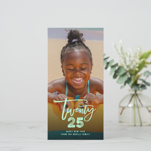 Cartes Pour Fêtes Annuelles 25 Neon Brush Script 2025 Photo Nouvel An (Debout devant)