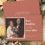 Cartes Pour Fêtes Annuelles Amour Rire Merveilleusement Jamais Après Mariage P<br><div class="desc">carte de noël photo mariage, personnalisée avec votre photo mariage et message personnalisé au dos. Design moderne minimaliste en argile orange et blanc sur carte de bord ondulé à coquille. Le texte dit "aime rire joyeusement toujours après" et le modèle photo affichera votre photo en forme de carré. Veuillez consulter...</div>