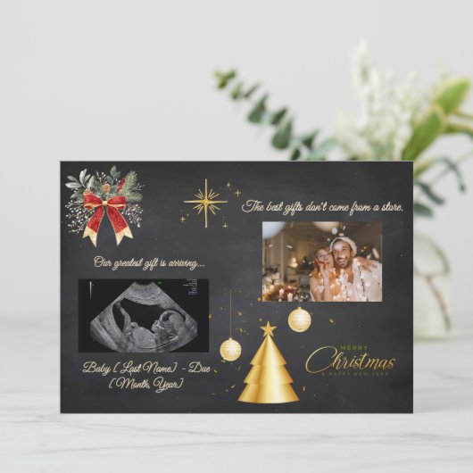 Cartes Pour Fêtes Annuelles Annonce de grossesse pour Noël sur tableau noir (Debout devant)
