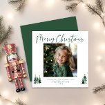 Cartes Pour Fêtes Annuelles Arbres rustiques Moderne Noël Photo de vacances<br><div class="desc">Joli, moderne mais rustique Cartes photos de Noël de vacances avec d'adorables petites forêts d'arbres de Noël rustiques et Joyeux Noël dans la typographie moderne. Ajoutez vos photos préférées et un accueil personnalisé pour la carte de vacances parfaite ! Veuillez nous contacter à cedarandstring@gmail.com si vous avez besoin d'aide pour...</div>