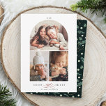 Cartes Pour Fêtes Annuelles Arc moderne 3 photo Joyeux et lumineux<br><div class="desc">Carte de vacances photo en arc moderne avec script "et" décoratif entre 2 mots et un motif de verdure d'hiver sur le dos. Pour une personnalisation plus avancée de cette conception,  cliquez sur le BOUTON OUTIL DESIGN BLEU.</div>