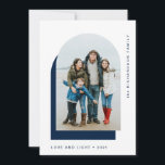 Cartes Pour Fêtes Annuelles Arche Hanoukka simple | Deux photos modernes<br><div class="desc">Ces cartes Hanoukka simples et élégantes disent "Amour et Lumière" et présentent votre photo en forme d'arc moderne sur un arrière - plan blanc, avec une autre arche bleu marine foncé comme accent. Le dos de la carte offre de la place pour une photo supplémentaire, ainsi qu'un court message personnel....</div>