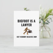 CARTES POUR FÊTES ANNUELLES AVOCAT BIGFOOT (Debout devant)
