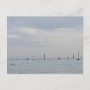 Cartes Pour Fêtes Annuelles Bateaux de course de yacht en ligne