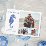 Cartes Pour Fêtes Annuelles Beach Christmas Marine Blue Seahorse 3 Photo<br><div class="desc">Cette carte de Noël à thème côtier 3 photo comporte un chevalier de parties scintillant bleu marine mignon, avec script Seas n'Greutas. L'arrière a un motif côtier de vacances festives de parties scintillant hippocampes, coquillages et sprigs saints. Consultez la collection pour trouver les produits correspondants et d'autres couleurs, ou envoyez-moi...</div>