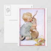 Cartes Pour Fêtes Annuelles Bébé qui embrasse le lapin de Pâques (Devant / Derrière)