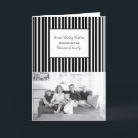 Cartes Pour Fêtes Annuelles Black Vertical Festipes Photo de vacances<br><div class="desc">Carte de voeux Festive Festive Vertical, tendance et élégante, avec un simple arrière - plan motif rayé en noir et blanc. Ce carte photo simple et moderne peut être facilement customisé avec votre propre photo de famille et un accueil de Noël personnalisé. Pour plus d'options de personnalisation, cliquez sur Customiser....</div>