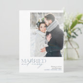 Cartes Pour Fêtes Annuelles Bleu rustique Marié & Joyeux photo Newlysée (Debout devant)