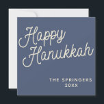 Cartes Pour Fêtes Annuelles Bonne Hanoukka | Typographie simple rétro en bleu<br><div class="desc">Accueil simple Happy Hanoukka écrit dans un style de script amusant et rétro sur un arrière - plan bleu foncé,  personnalisé avec votre nom.</div>