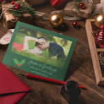 Cartes Pour Fêtes Annuelles Bonnes Fêtes Holly Engagé Couple Photo<br><div class="desc">Bonnes Fêtes du futur M. et Mme Couple carte de vacances photo avec saint festif. Modèle photo via Pixabay sous licence CC0 et doit être remplacé par votre propre photo</div>