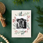 Cartes Pour Fêtes Annuelles Botanique d'hiver Noël Photo Beige<br><div class="desc">Cette carte de vacances 1- entièrement personnalisable dispose d'élégantes botaniques d'hiver aquarelle peintes à la main qui encadrent votre photo avec goût. Il est accompagné d'un motif correspondant au dos et à l'espace pour écrire un message personnalisé. Vous voulez customiser encore plus ? Cliquez sur "Modifier en utilisant l'outil de...</div>