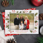 Cartes Pour Fêtes Annuelles Cadre Berry Branches | Appartement photo moderne d<br><div class="desc">Cadre Berry Branches | Carte Appartement de Noël moderne. (1) Pour plus de personnalisation, cliquez sur le lien "customiser plus loin" et utilisez notre outil de conception pour modifier ce modèle. (2) Si vous préférez les papiers plus épais / Finition mat, vous pouvez envisager de choisir le type de papier...</div>
