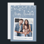 Cartes Pour Fêtes Annuelles Caméra instantanée Calligraphie Lumières Photo Han<br><div class="desc">Script de calligraphie moderne,  Caméra instantanée Style Photo Happy Hanoukka Card - Dusty Blue avec lumières à cordes</div>