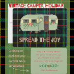 Cartes Pour Fêtes Annuelles Camper Vintage nostalgique répandre la joie<br><div class="desc">Une belle caravane vintage, ornée de verdure festive, de baies et d'un joli arc rouge. La porte du camping-car est ouverte et accueillante. Le camper est vert sauge avec un accent jaune clair. La toile de fond du camping nostalgique est un riche plaid écossais. Le motif plaid est vert foncé,...</div>