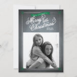 Cartes Pour Fêtes Annuelles Chalkboard Green Mistletoe Photo Card<br><div class="desc">Le This rustic chalkboard style invité est idéal pour un séjour nostalgic et on-tendance holiday greeting made exclusively for Zazzle. Mistletoe adents adorn each corner with white script typography printed on a chalkboard background. Add an Envelopments Holiday Stamp from our extensive postage collection to match parfaite with your greeting. Enveloppements...</div>