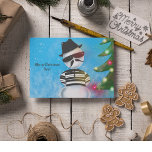 Cartes Pour Fêtes Annuelles Cholo Snowman Foot Noël Lumières Arbre Neige<br><div class="desc">Répandez Noël Joy avec cette carte postale amusante qui présente mon illustration d'un bonhomme de neige cholo regardant les lumières des arbres de Noël dans la neige.</div>