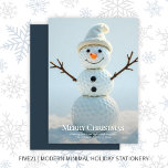 Cartes Pour Fêtes Annuelles Christmas Golf Ball Snowman ・ Navy Blue<br><div class="desc">Mignonne carte de voeux de vacances moderne avec un joyeux petit bonhomme de neige fait de balles de golf empilées. Back inclut un message personnalisable. Souhaitez à vos amis et à votre famille les vacances les plus chaudes avec une touche de votre sport préféré - le golf. Besoin d'aide pour...</div>
