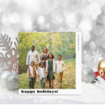 Cartes Pour Fêtes Annuelles Collage de photos de famille Joyeux jours fériés<br><div class="desc">Ce collage photo de famille joyeuse carte de vacances est parfait pour une simple fête de vacances. Le design comporte une police élégante pour agrémenter votre événement.</div>
