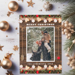 Cartes Pour Fêtes Annuelles Collage photo de Noël Rustique<br><div class="desc">Notre belle carte de vacances Christmas Rustic Photo Collage est une façon charmante et festive de présenter vos moments de vacances préférés. Cette carte magnifiquement conçue présente votre photo personnalisée sur le devant, élégamment encadrée par une mince bordure blanche qui se distingue par un riche arrière - plan rustique en...</div>